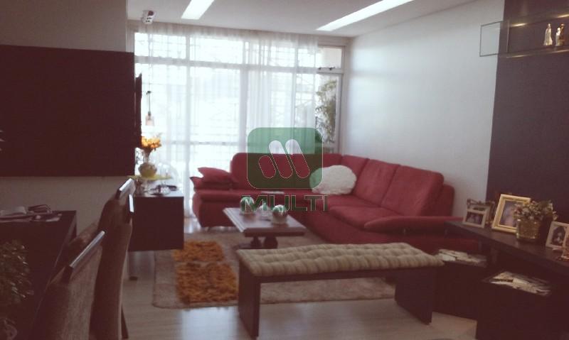 Apartamento à venda com 3 quartos, 109m² - Foto 1