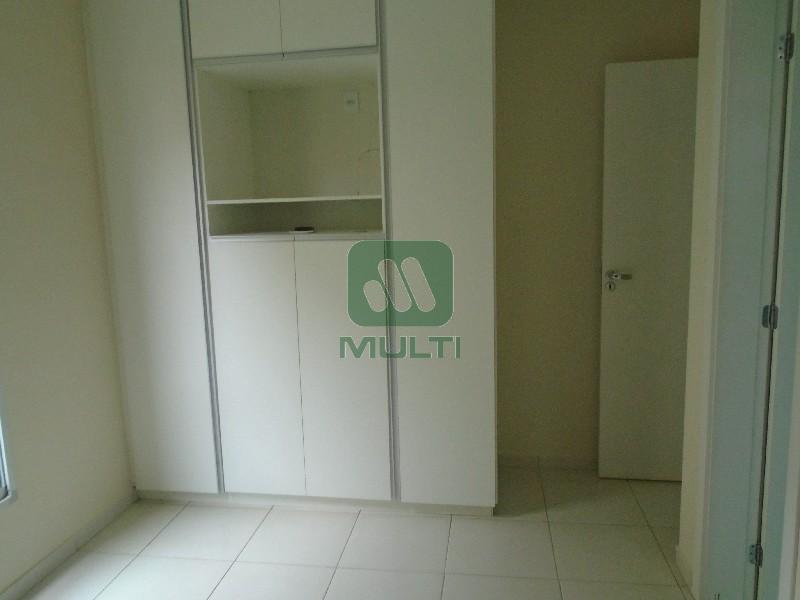 Apartamento à venda com 2 quartos, 72m² - Foto 8