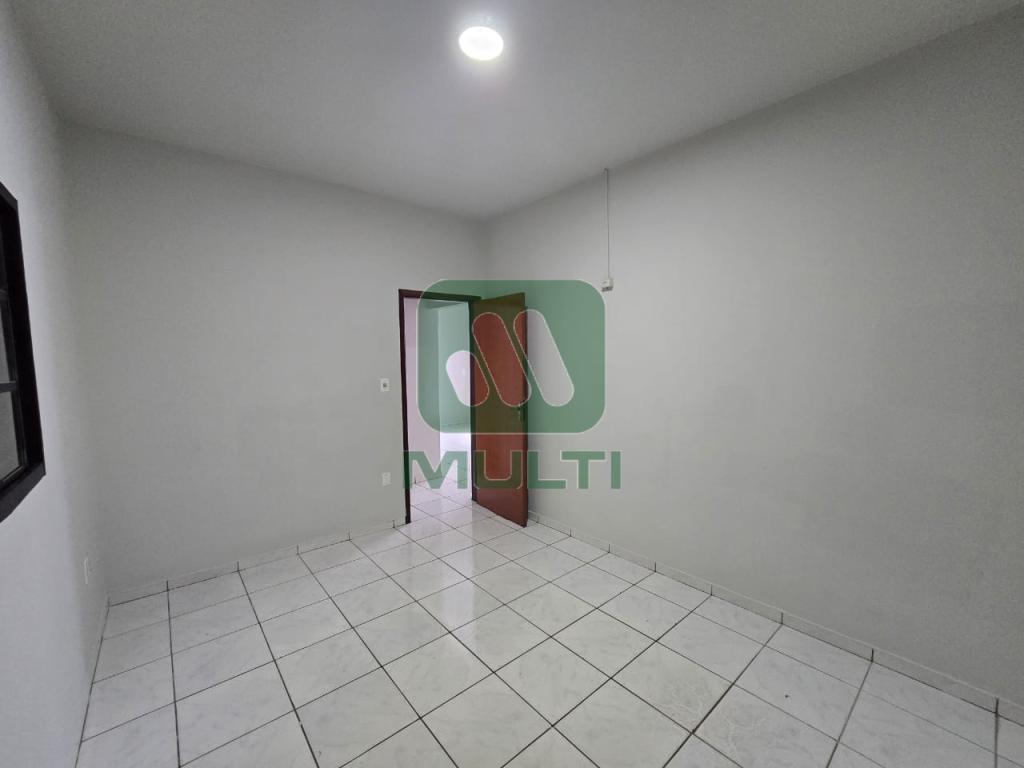 Casa à venda com 3 quartos, 140m² - Foto 10