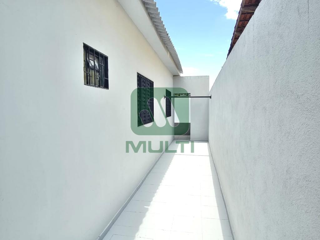 Casa à venda com 3 quartos, 140m² - Foto 16