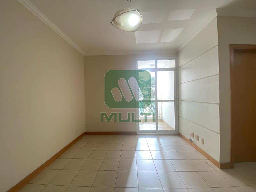 Apartamento à venda com 1 quarto, 60m² - Foto 2