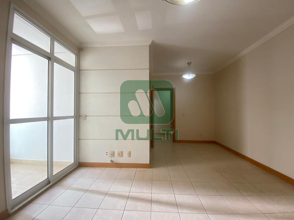 Apartamento à venda com 1 quarto, 60m² - Foto 3