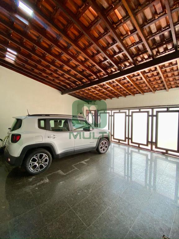 Casa à venda com 3 quartos, 270m² - Foto 13