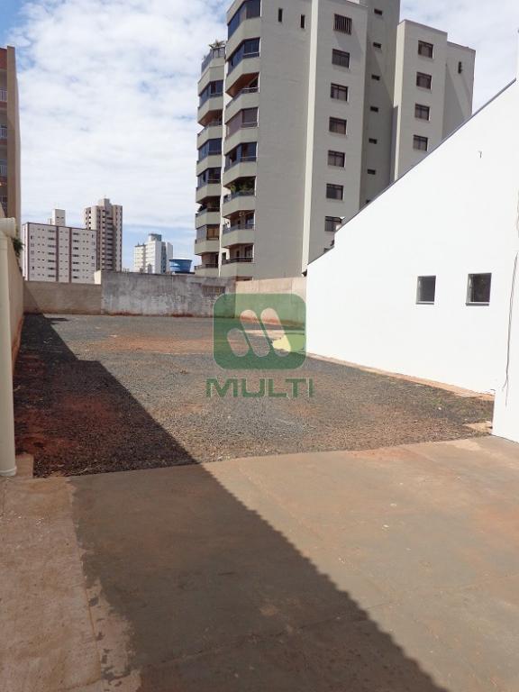 Loteamento e Condomínio à venda com 1 quarto, 704m² - Foto 5