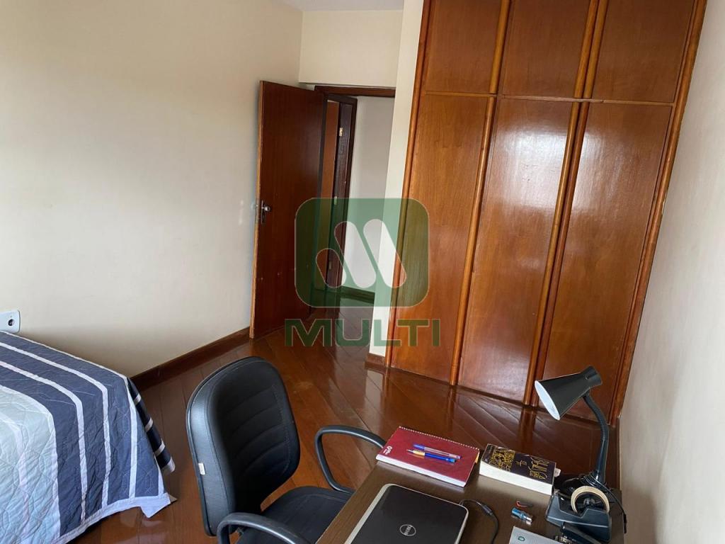 Apartamento à venda com 3 quartos, 165m² - Foto 15