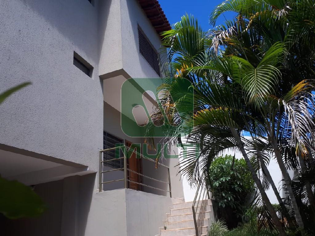 Casa à venda com 5 quartos, 360m² - Foto 1