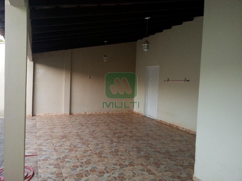 Casa à venda com 3 quartos, 140m² - Foto 2