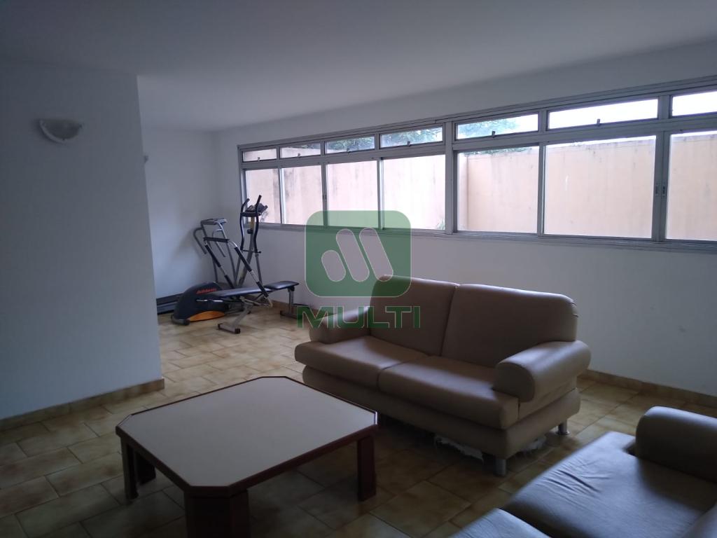 Apartamento à venda com 4 quartos, 230m² - Foto 5