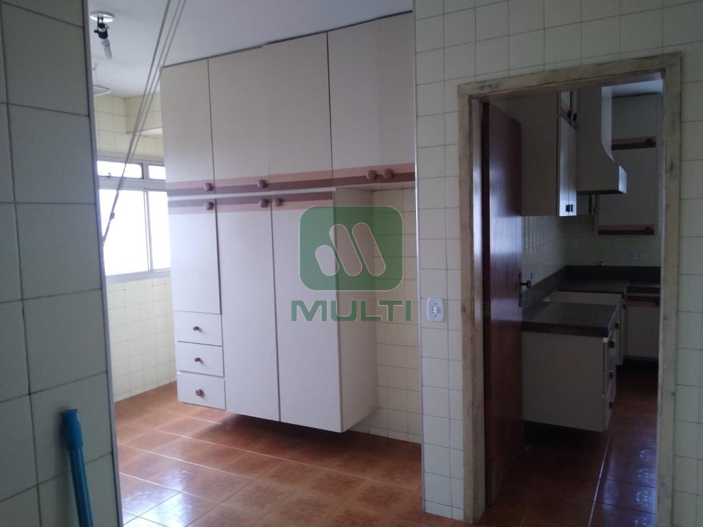 Apartamento à venda com 4 quartos, 230m² - Foto 15