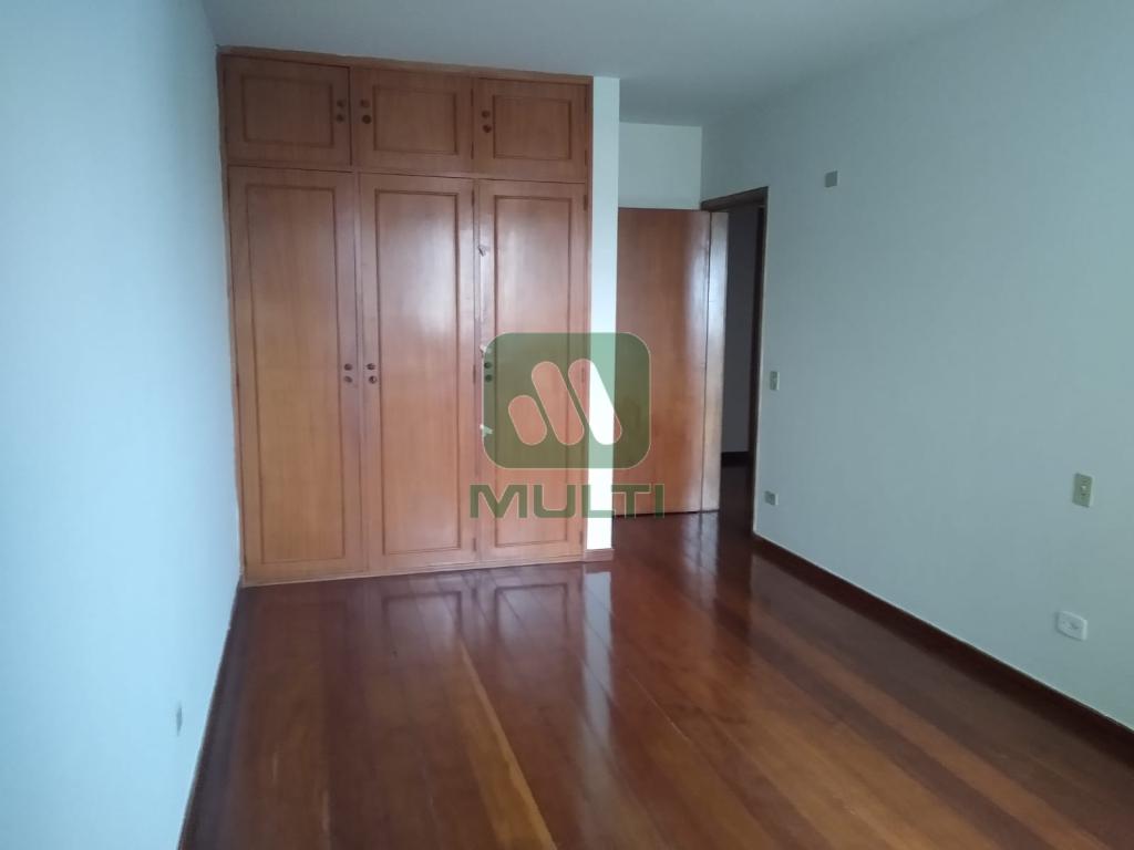 Apartamento à venda com 4 quartos, 230m² - Foto 20