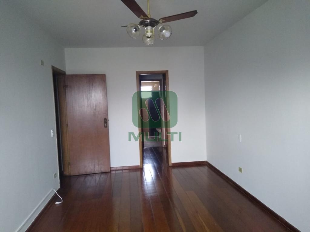 Apartamento à venda com 4 quartos, 230m² - Foto 26