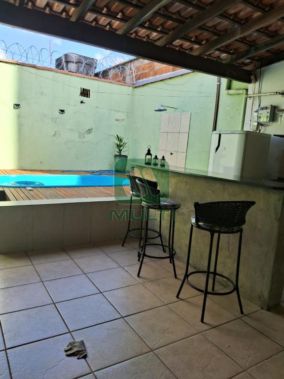 Casa à venda com 3 quartos, 200m² - Foto 11