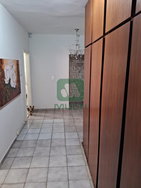 Casa à venda com 3 quartos, 200m² - Foto 18