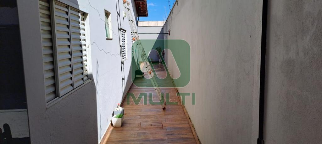 Casa à venda com 3 quartos, 160m² - Foto 31