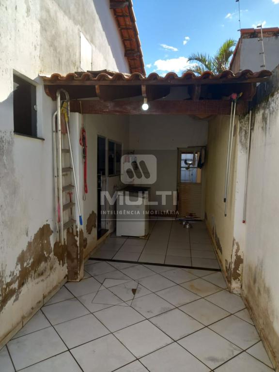 Casa à venda com 3 quartos, 130m² - Foto 12