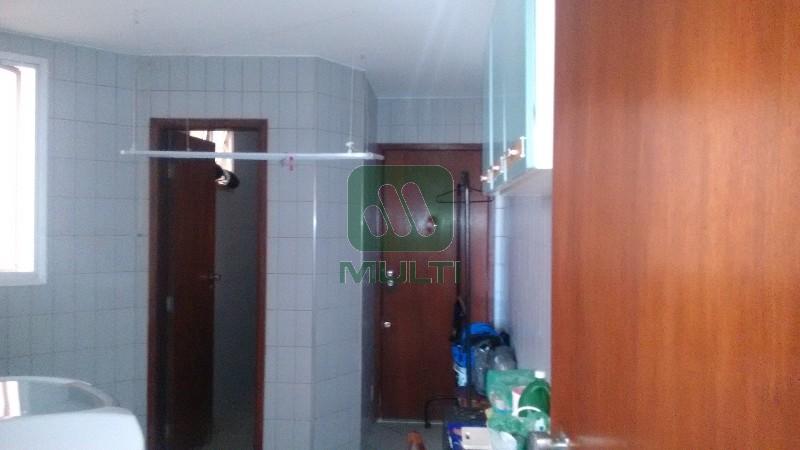 Apartamento à venda com 3 quartos, 124m² - Foto 4