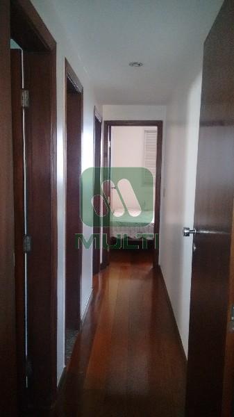 Apartamento à venda com 3 quartos, 124m² - Foto 7