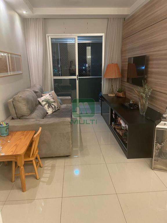 Apartamento à venda com 3 quartos, 85m² - Foto 1