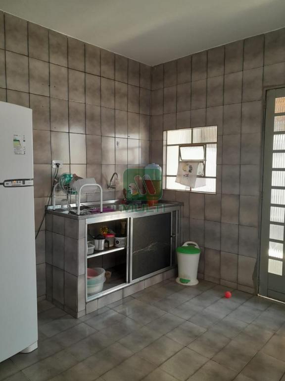 Casa à venda com 3 quartos, 180m² - Foto 13