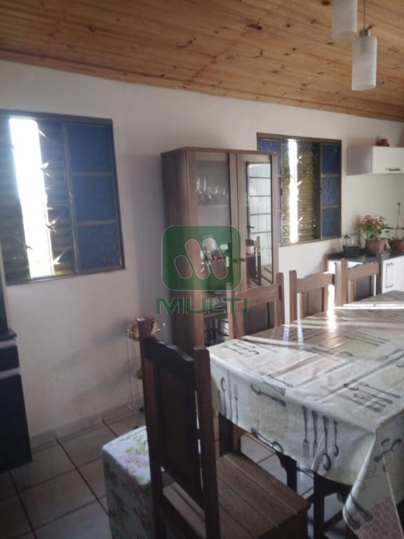 Casa à venda com 3 quartos, 124m² - Foto 3