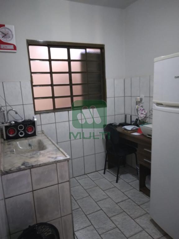 Casa à venda com 3 quartos, 124m² - Foto 12