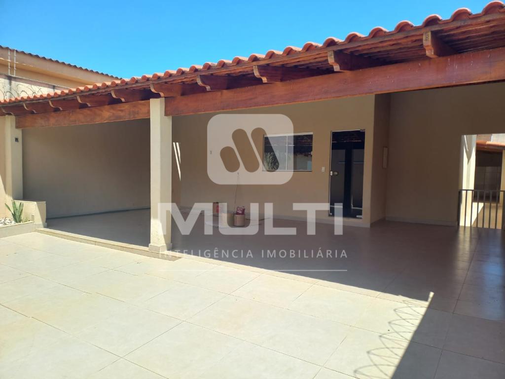 Casa à venda com 3 quartos, 161m² - Foto 2