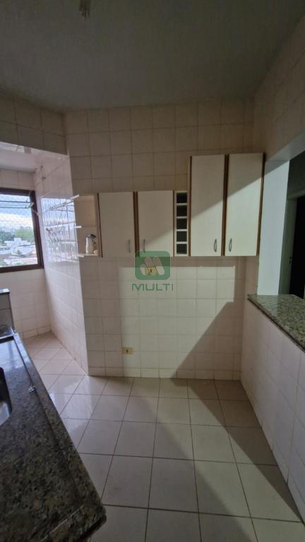 Apartamento à venda com 2 quartos, 60m² - Foto 7