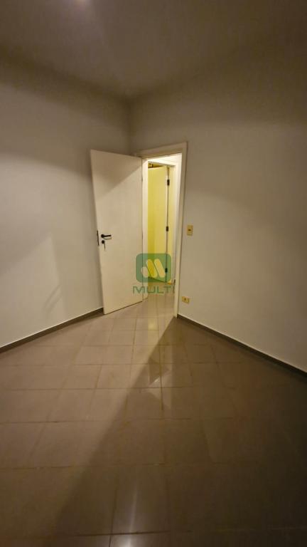 Apartamento à venda com 2 quartos, 60m² - Foto 11