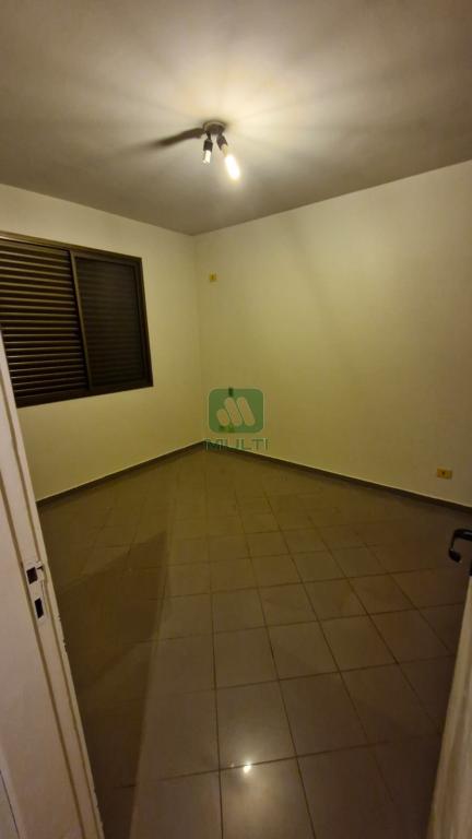 Apartamento à venda com 2 quartos, 60m² - Foto 13