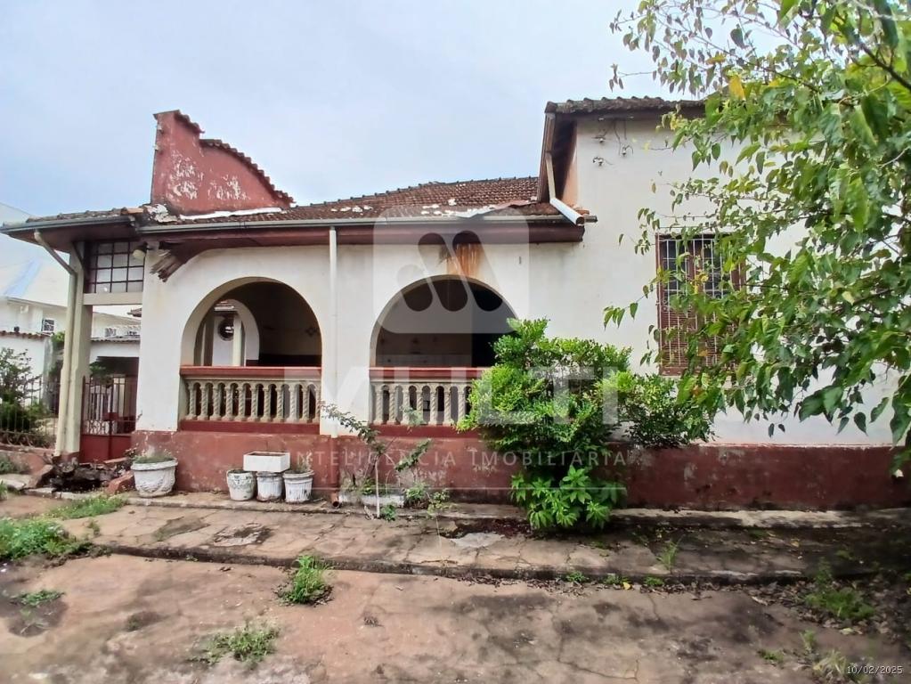 Casa à venda com 4 quartos, 403m² - Foto 1