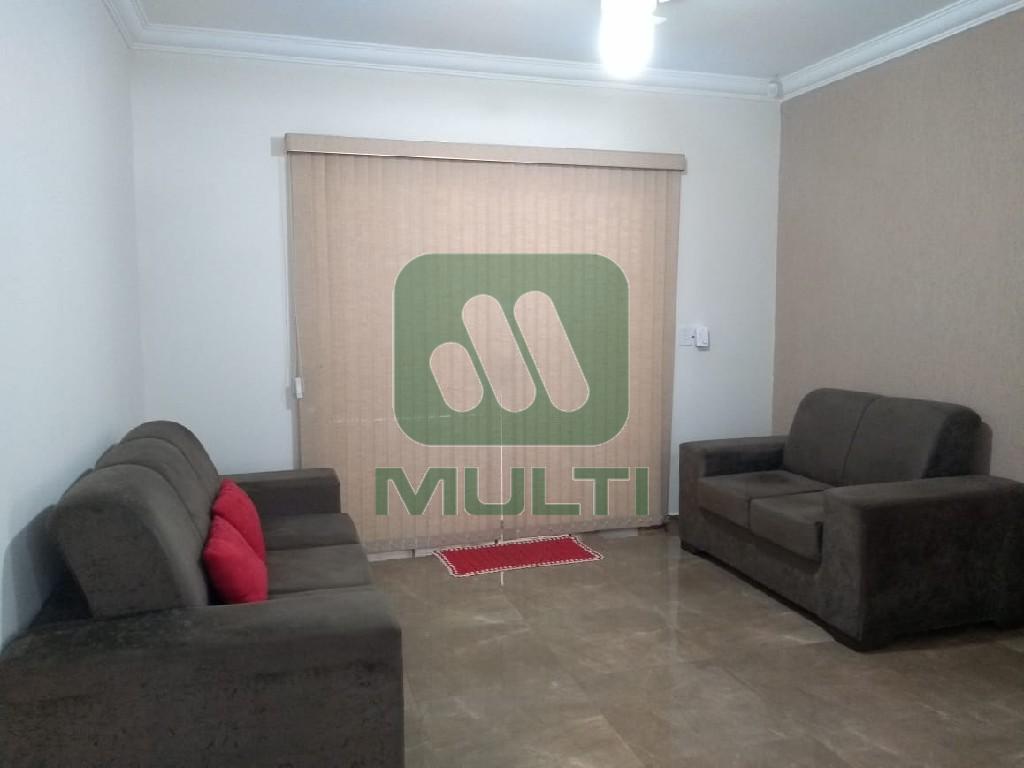 Casa à venda com 3 quartos, 160m² - Foto 2