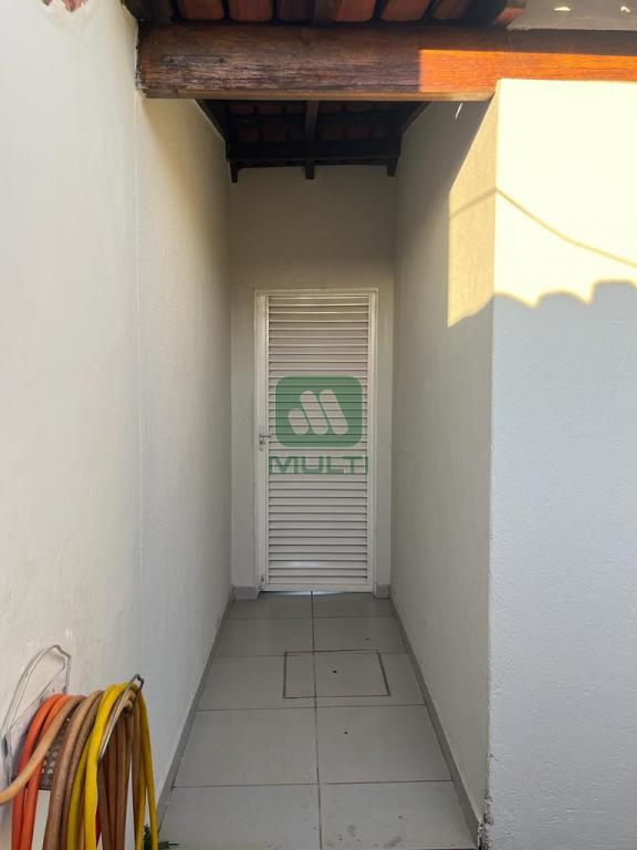 Casa à venda com 3 quartos, 190m² - Foto 4