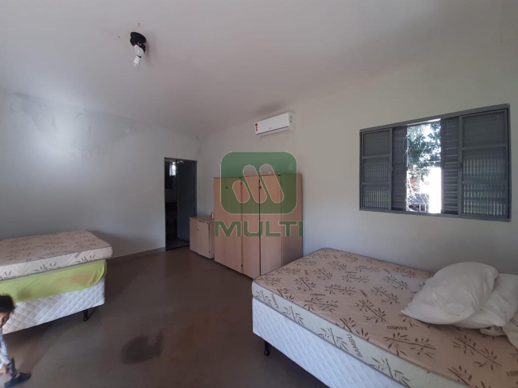 Fazenda à venda com 6 quartos, 500m² - Foto 27