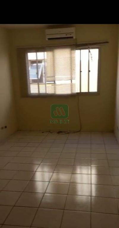 Apartamento à venda com 2 quartos, 75m² - Foto 5