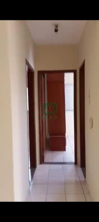 Apartamento à venda com 2 quartos, 75m² - Foto 8