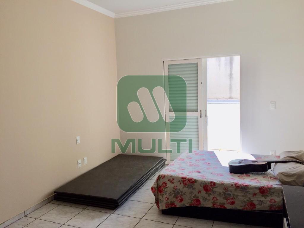 Casa à venda com 6 quartos, 400m² - Foto 21