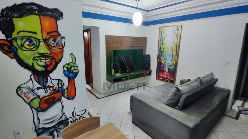 Apartamento à venda com 2 quartos, 65m² - Foto 1