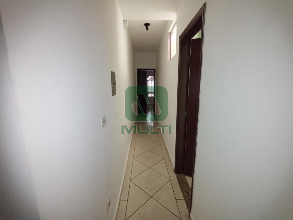 Casa à venda com 3 quartos, 180m² - Foto 14