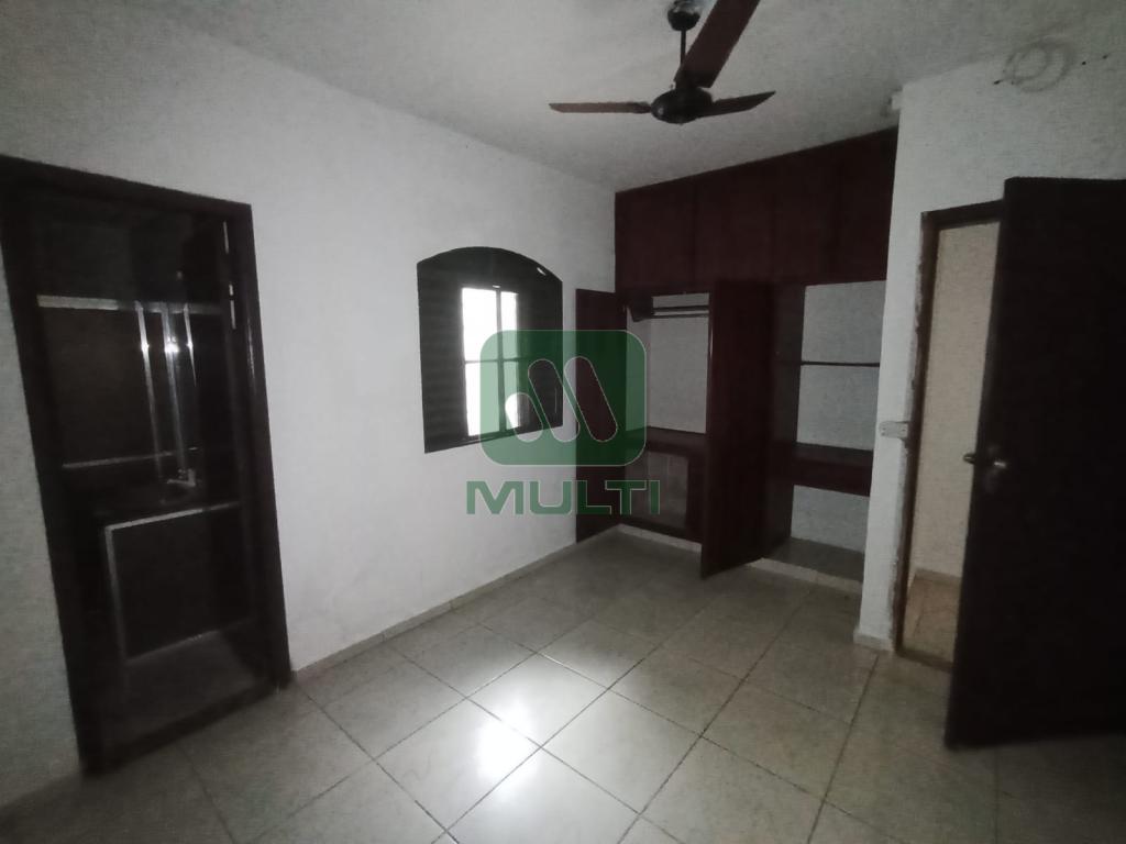 Casa à venda com 3 quartos, 180m² - Foto 16