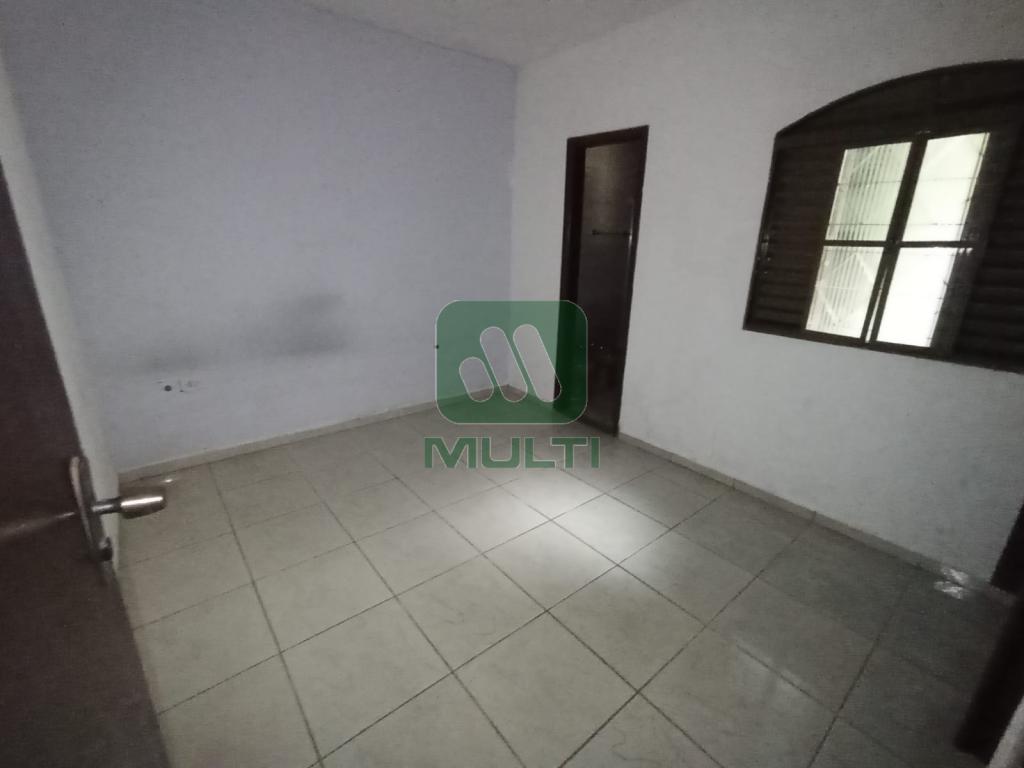 Casa à venda com 3 quartos, 180m² - Foto 17