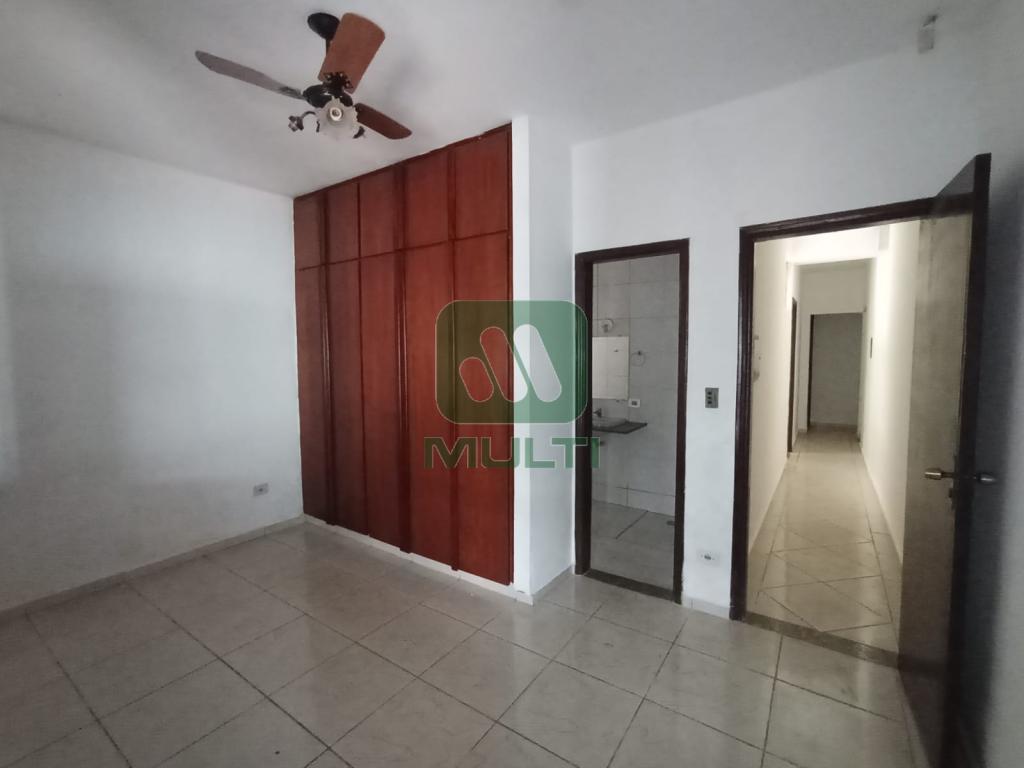 Casa à venda com 3 quartos, 180m² - Foto 20