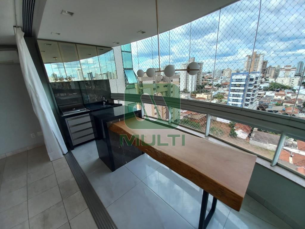 Apartamento à venda com 4 quartos, 168m² - Foto 2