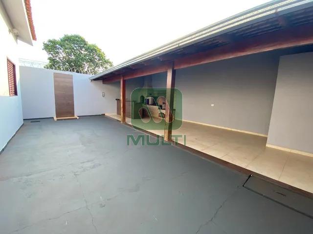 Casa à venda com 3 quartos, 210m² - Foto 6