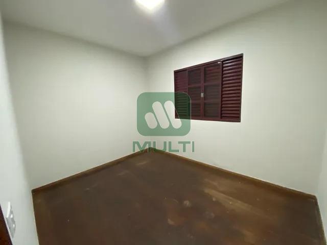 Casa à venda com 3 quartos, 210m² - Foto 12