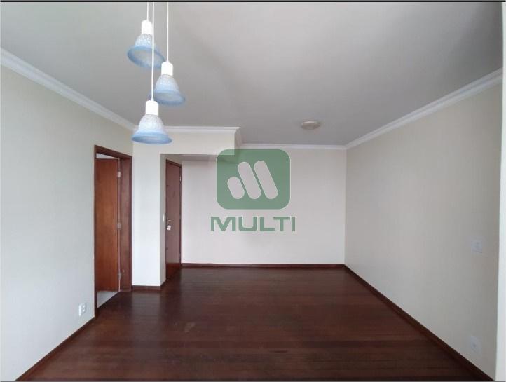 Apartamento à venda com 3 quartos, 78m² - Foto 2