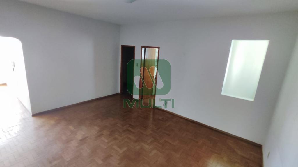 Apartamento à venda com 4 quartos, 172m² - Foto 2