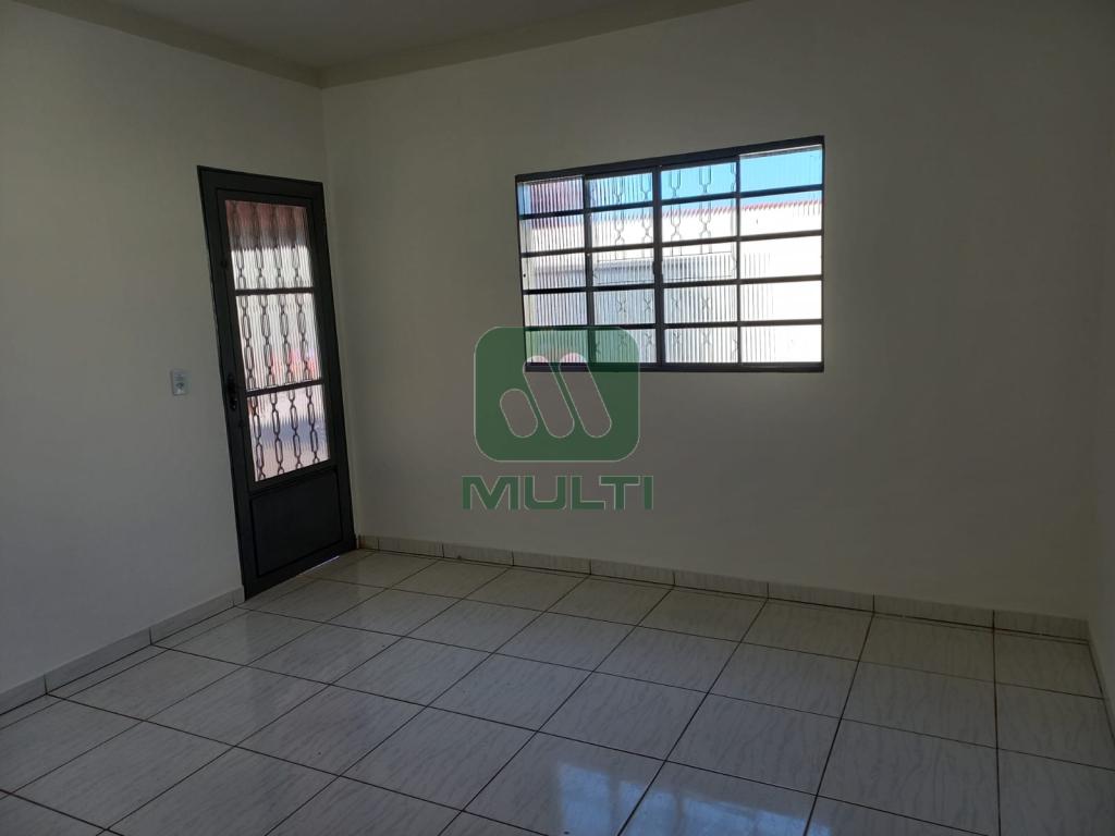 Casa à venda com 3 quartos, 97m² - Foto 2