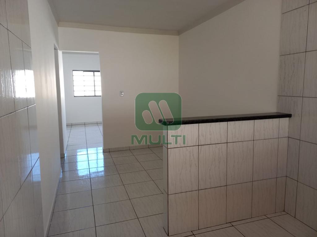 Casa à venda com 3 quartos, 97m² - Foto 4