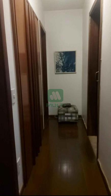 Apartamento à venda com 3 quartos, 130m² - Foto 9