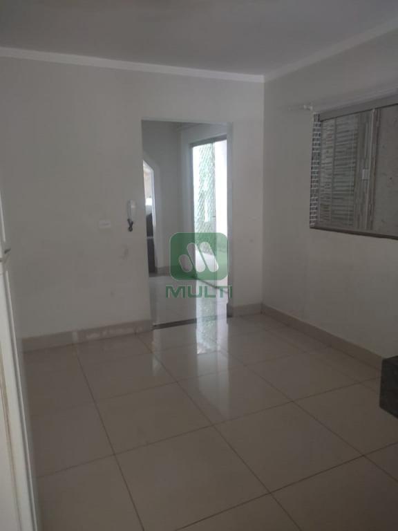 Casa à venda com 2 quartos, 180m² - Foto 10